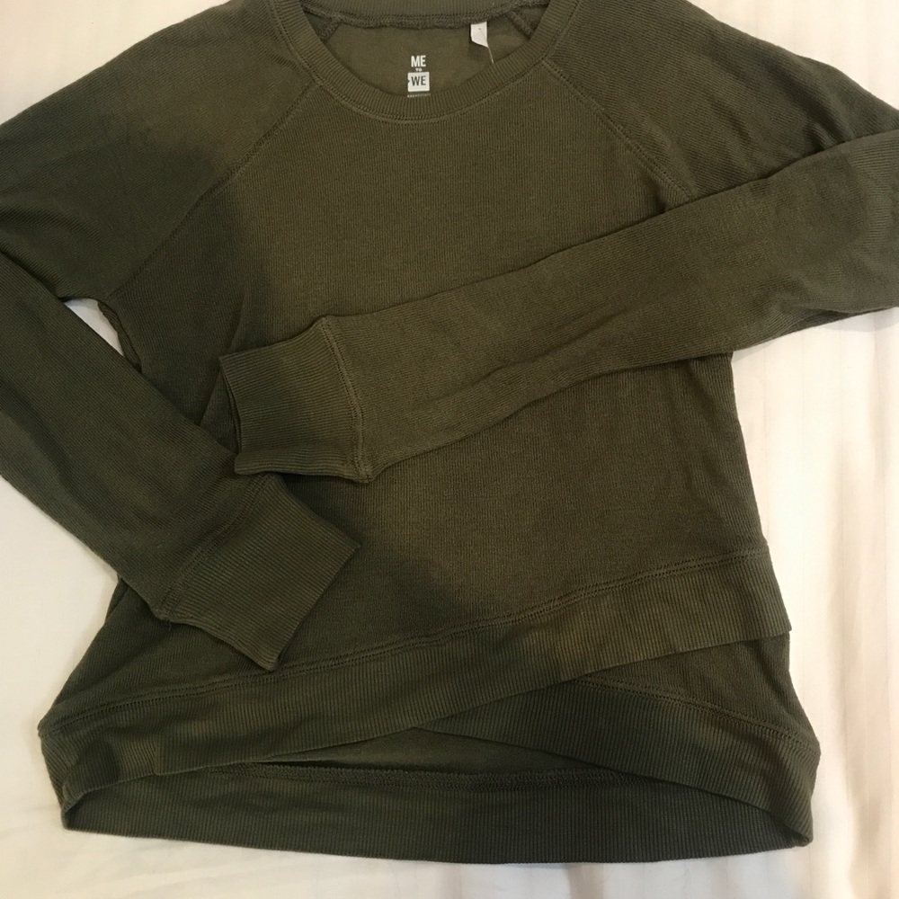 Olive long sleeve shirt *Never Worn*